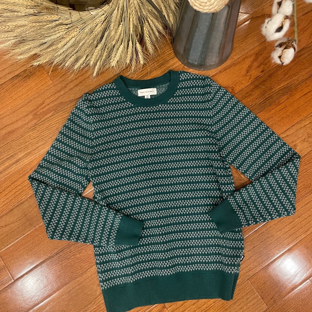 Free Assembly Men's Christmas Green White Pullover Sweater Size X-Small